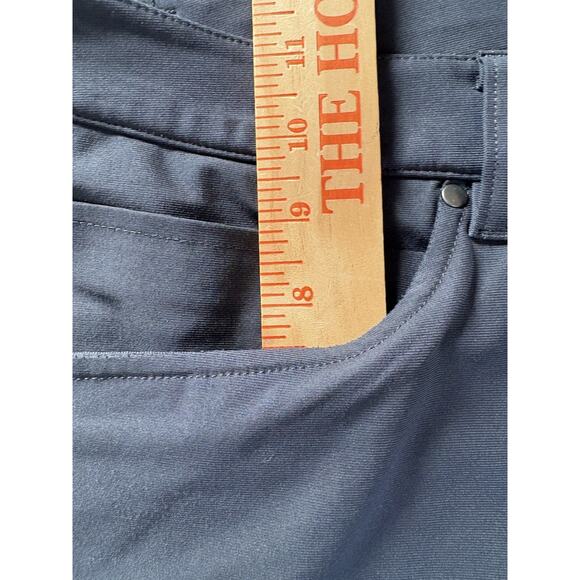 Lululemon ABC Pants Men’s Tag 33 Warpstreme Relaxed Gray Stretch Measure 35x27 - Picture 7 of 12